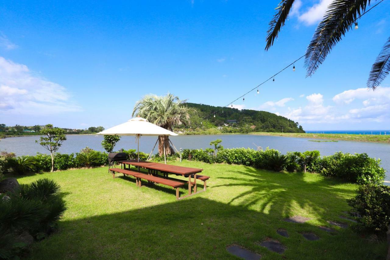 Jeju Lake Pension Bagian luar foto