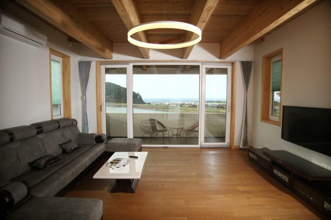 Jeju Lake Pension Bagian luar foto
